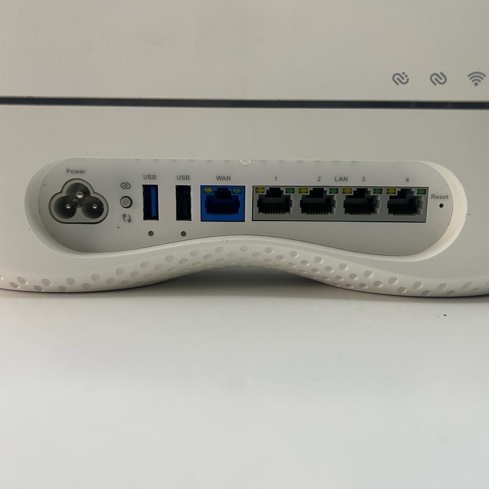 ARRIS SURFboard AC3200 WiFi Router SBR-AC3200P Tested Working With Power Cable - Picture 4 of 10